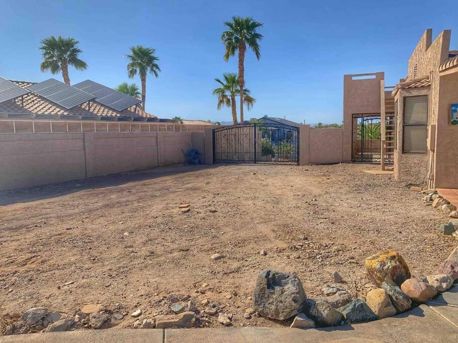 Ultimate Backyard-Pool/Spa. Slide. Lakeview. Ball Lake Havasu City Exterior photo